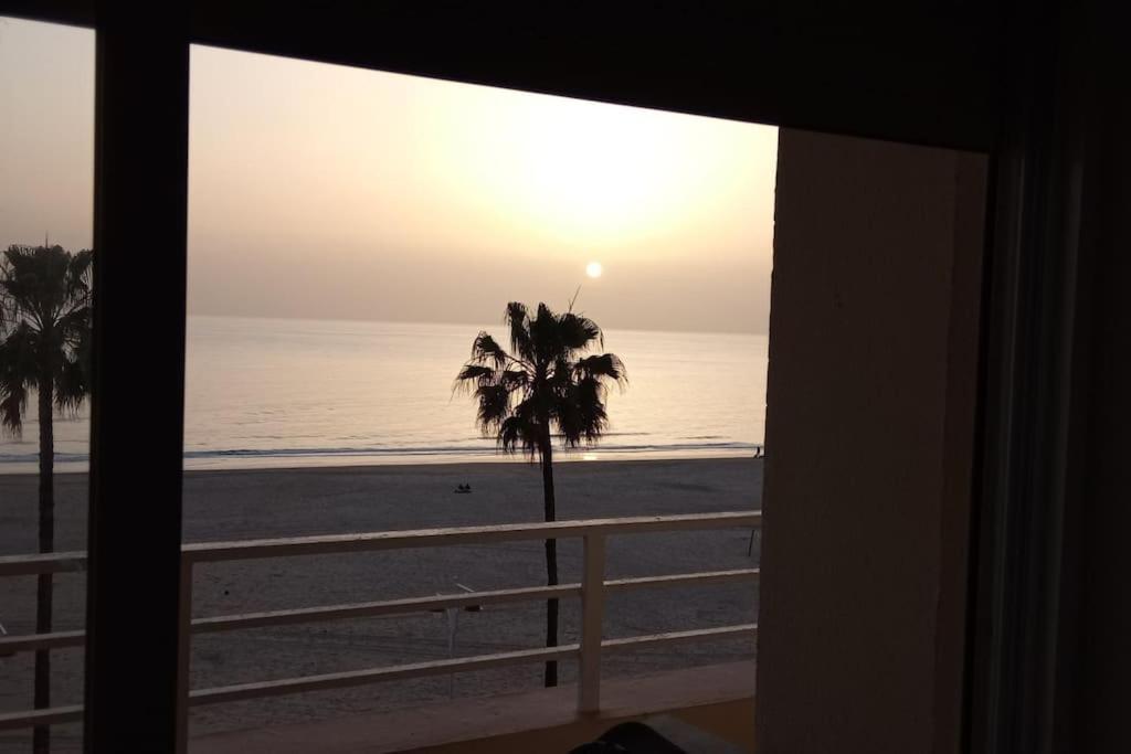 Cadiz Paseo Maritimo Playa Victoria Frontal Mar Daire Dış mekan fotoğraf